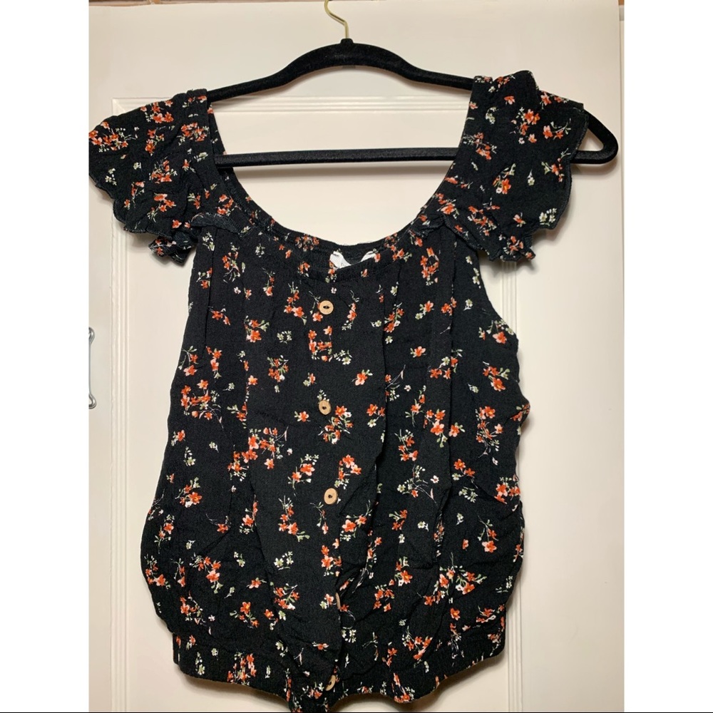 3/$10 Black floral crop top